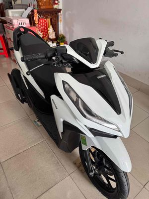 Click 125i smartkey trắng 2025. Mua bán Xe máy tại Quận 11 Tp Hồ Chí Minh được đăng bởi Thành Mazda 
