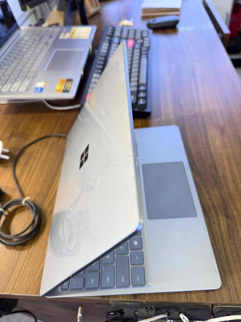 Microsoft Surface Go i5/8GB/SSD 256GB - Màn nhỏ. Mua bán Laptop tại Thành phố Thuận An Bình Dương được đăng bởi Long hình 1