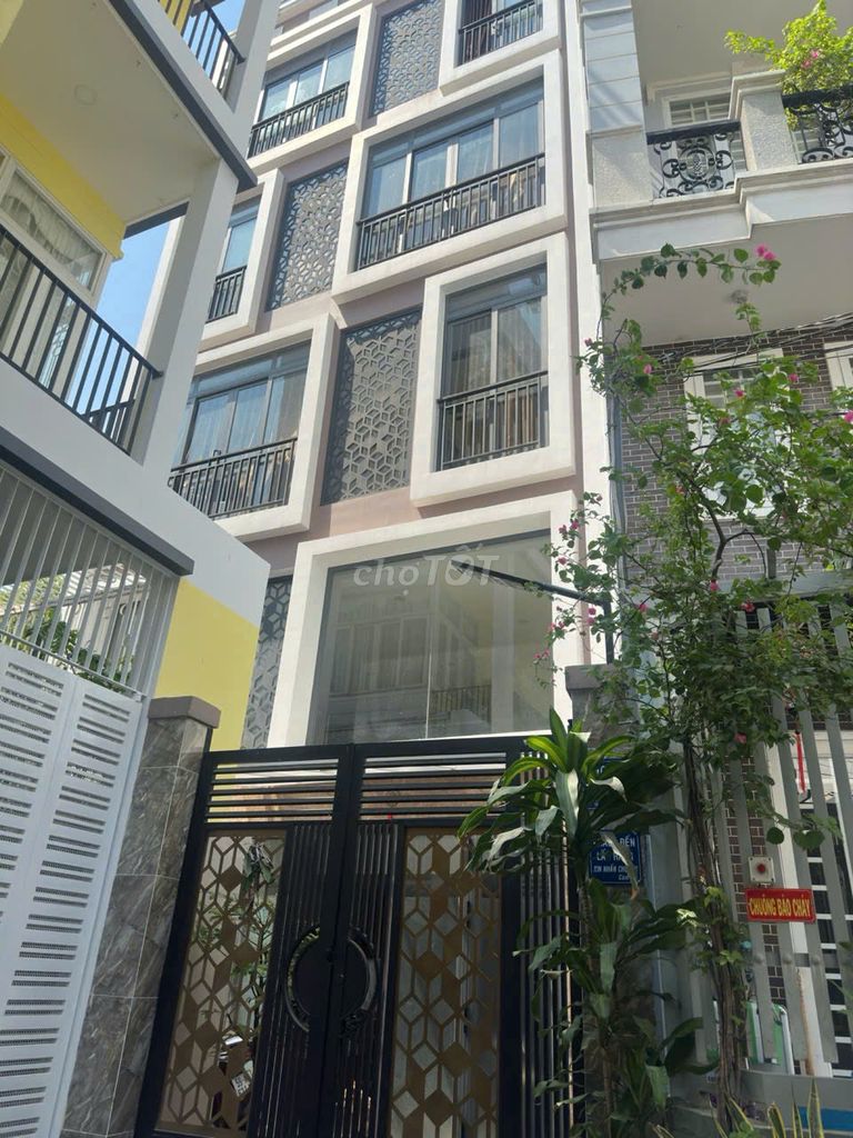 Bam House tuyển nhân sự đóng gói hàng 26k/h