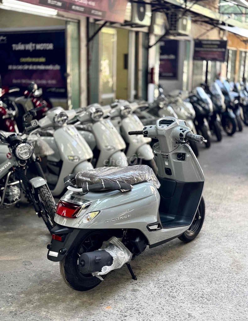 Honda Giorno+ 125 ABS Xám. Mua bán Xe máy tại Quận Cầu Giấy Hà Nội được đăng bởi Tuấn Việt Motor hình 5