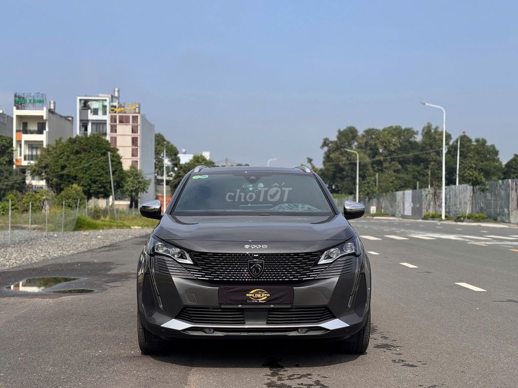 Peugeot 5008 SUV 7 мест, серый