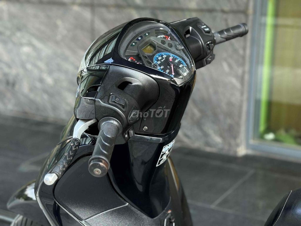 Sh 125i smartkey Đen Sport máy nguyên xe Chất 29E2. Mua bán Xe máy tại Quận Ba Đình Hà Nội được đăng bởi Xe Máy Nam Thi hình 2
