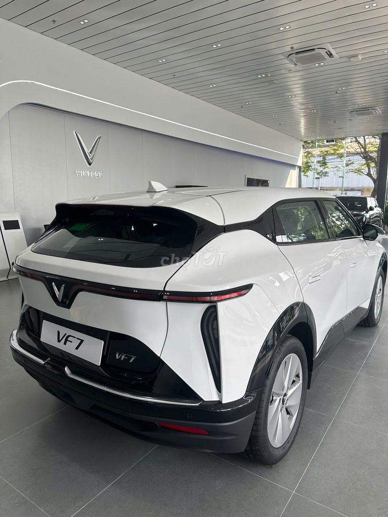 VinFast VF7 2025. Mua bán Ô tô tại Quận Hải Châu Đà Nẵng được đăng bởi Vinfast Đà Nẵng hình 4