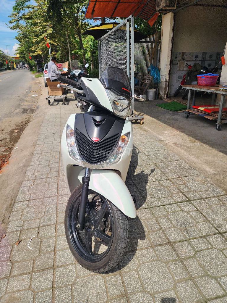 SH VIET 150I FULL Ý 95%. Mua bán Xe máy tại Huyện Mỏ Cày Bắc Bến Tre được đăng bởi Long hình 6