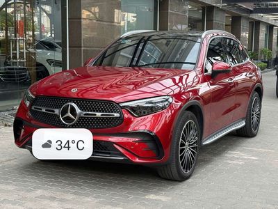 E cần bán mercedes glc300 sx 2023 xe đẹp lắm. Mua bán Ô tô tại Quận Hoàng Mai Hà Nội được đăng bởi NGUYỄN TẢO