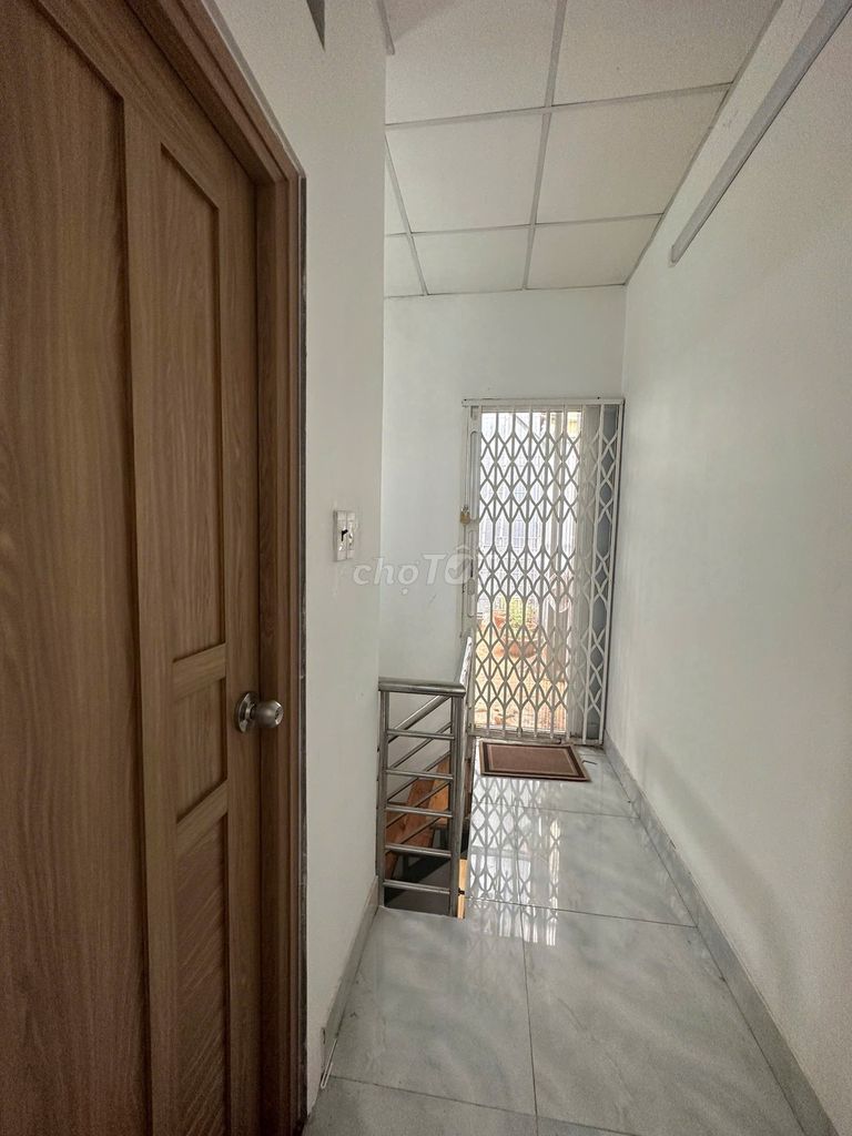 Rent · 3 bd · 43 м² · Quận 4, ул. Đường Tôn Thất Thuyết