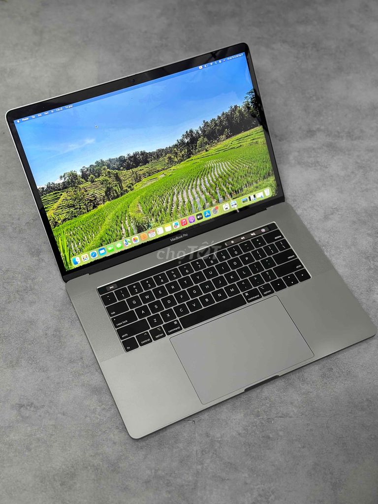 MacBook Pro 2019 15inch i9/32/512 máy đẹp