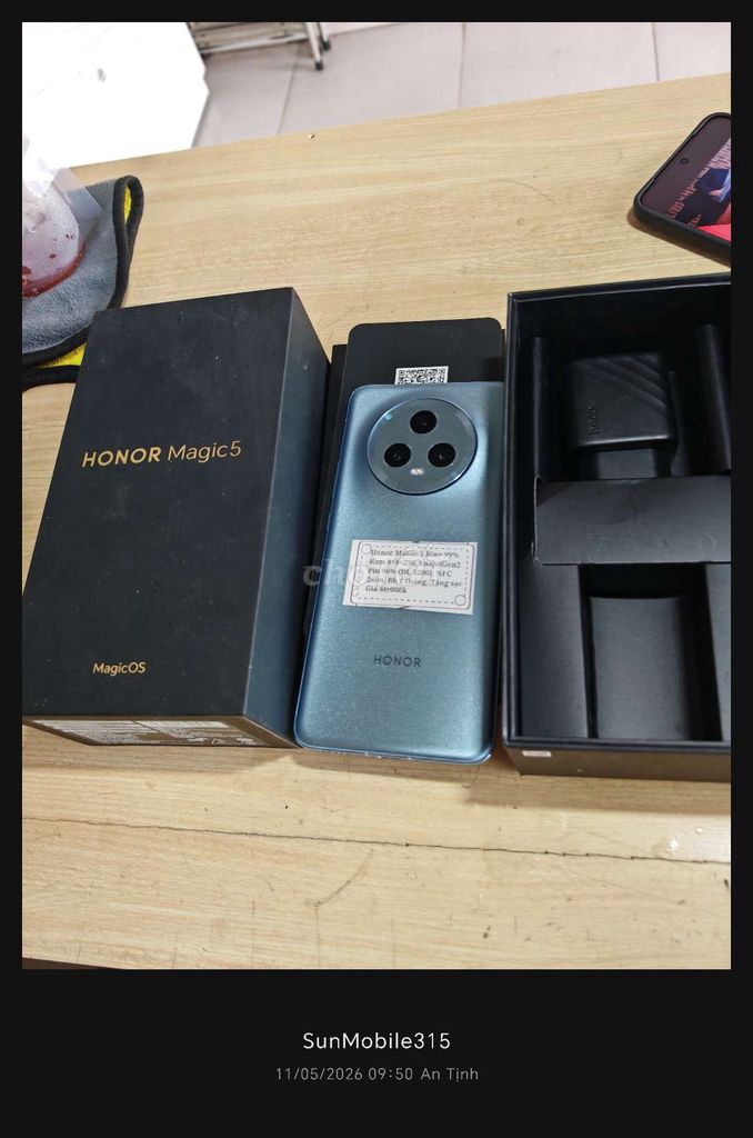 Honor Magic5 Snap8Gen2 R8+256 Pin96%. Mua bán Điện thoại tại Huyện Trảng Bàng Tây Ninh được đăng bởi Sun Mobile Shop Điện Thoại Trảng Bàng Tây Ninh 01 hình 1