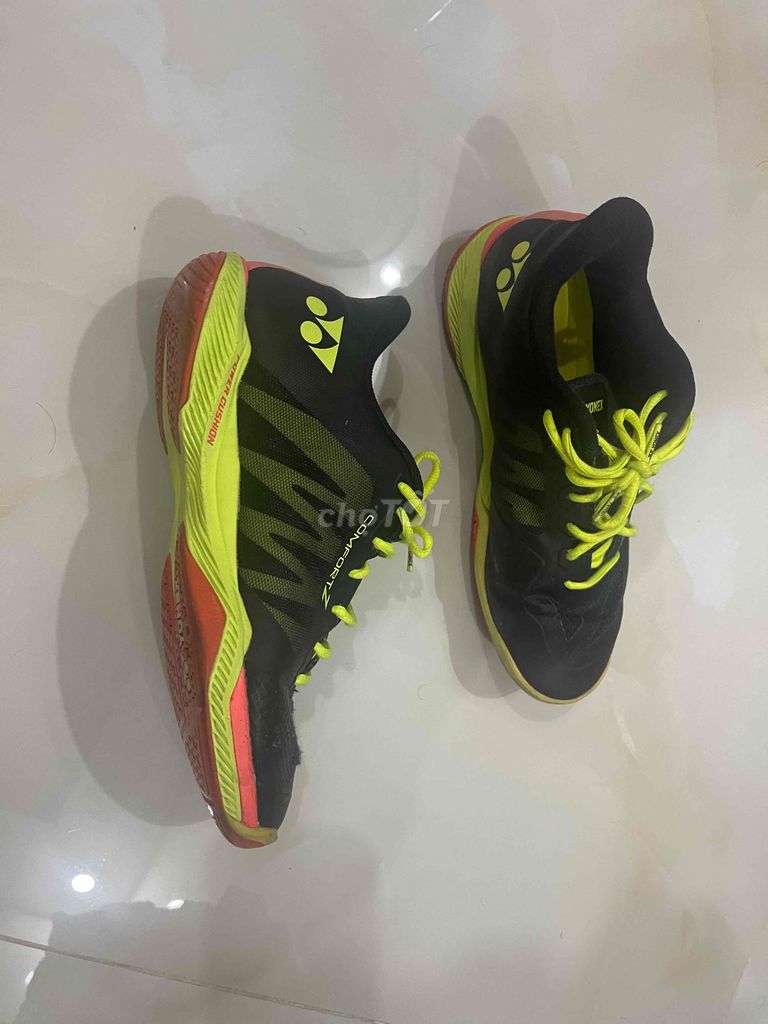 Giày cầu lông Yonex size 40.5 Đen, vàng neon, cam. Mua bán Đồ thể thao, Dã ngoại tại Huyện Nhơn Trạch Đồng Nai được đăng bởi Phạm Quốc Hưng hình 1