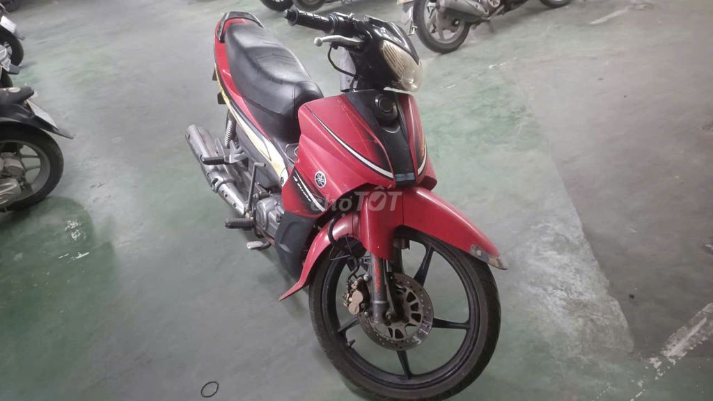 Ямаха Юпитер VT2 2005 Красный Черный