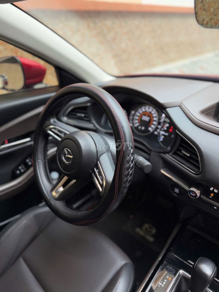 Mazda CX-30, красный, пробег ~8000 км, Premium, 2022, от собственника