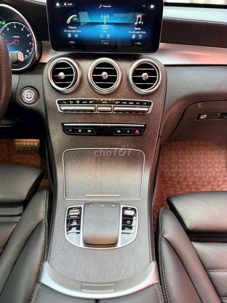 Mercedes Benz GLC 300 Coupe dk 2020