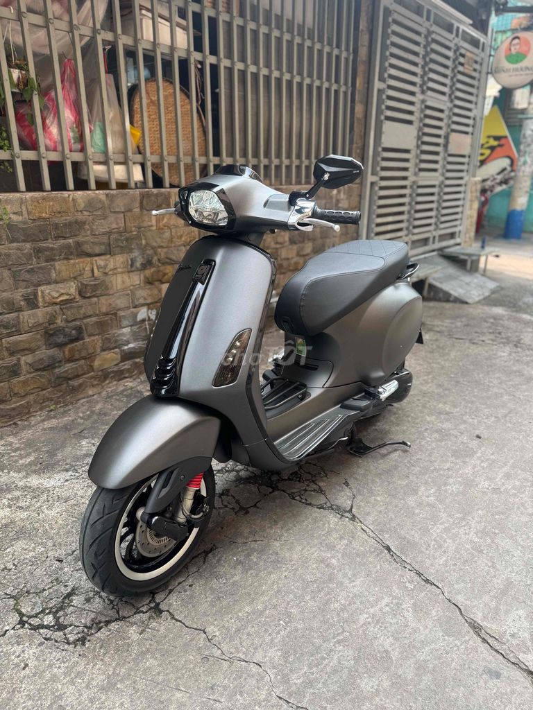 Vespa Sprint 2021 ABS iget номера Хошимина 9C