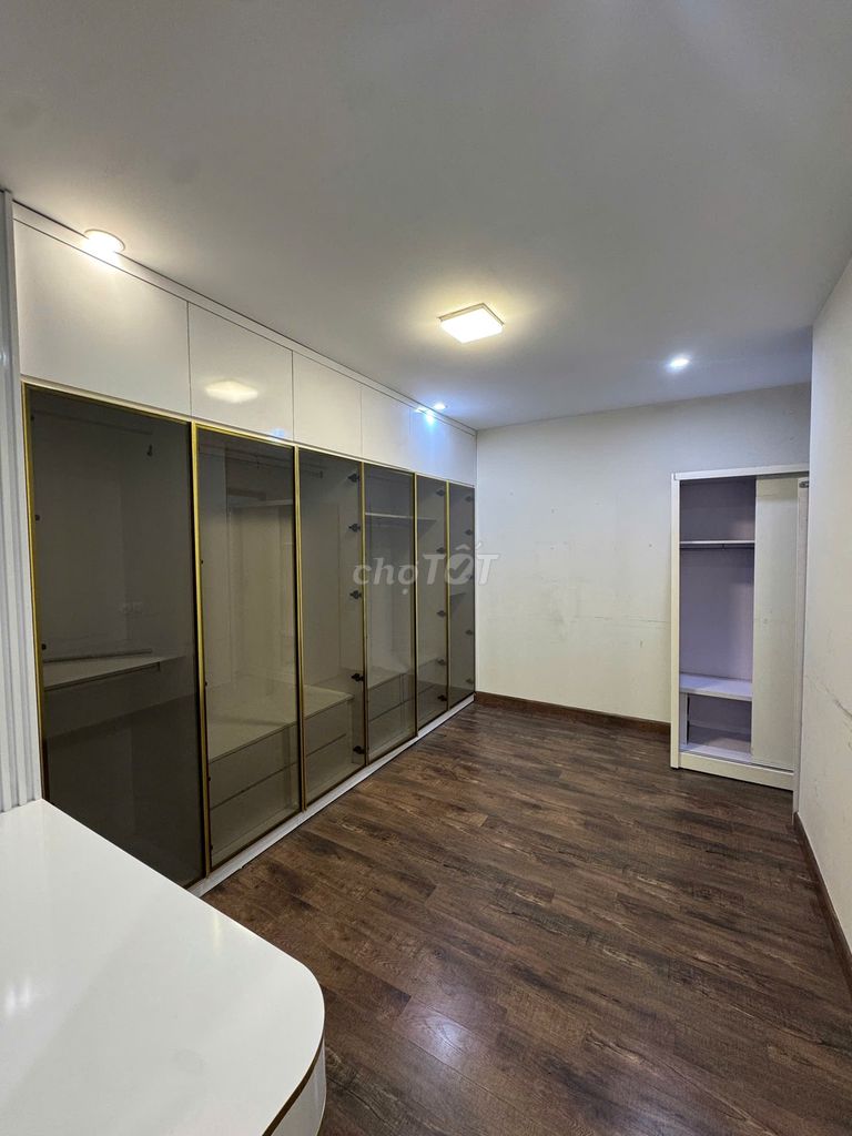 Cho thuê GoldSeason 47 Nguyễn Tuân 12,5 Triệu 64m² 2PN1VS Vào luôn