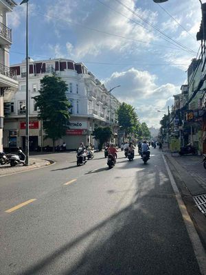Townhouse 100 m² · 6 bed · Khu dân cư Cityland Park Hills