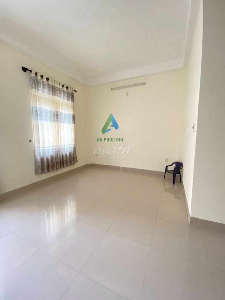 Аренда · 3 комн. · 80 м² · Quận Hải Châu, ул. Đường Nguyễn Cư Trinh