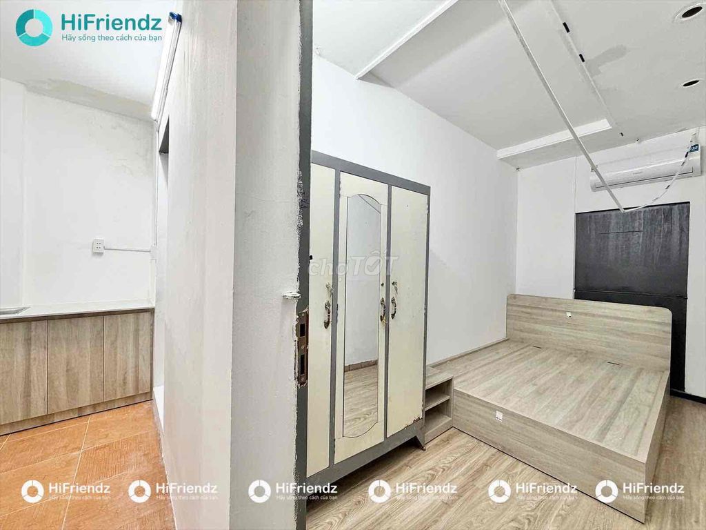 Аренда 2-комнатной квартиры с балконом и мебелью у Etown Cộng Hoà