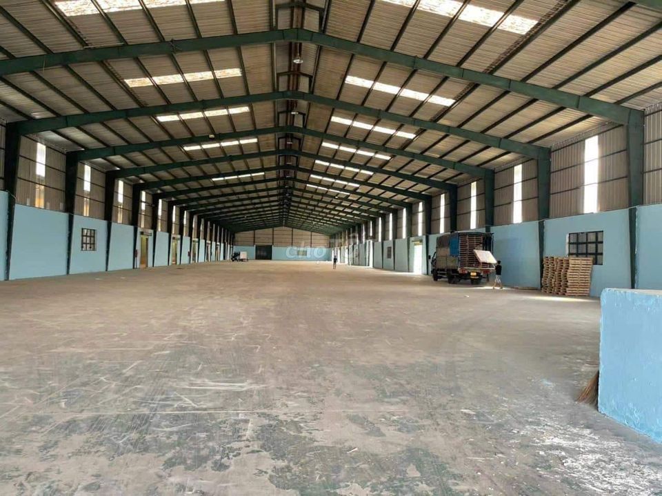 Cho thuê Kho Xưởng 1.500m2, giá 90tr/th, đường Container 40Ft vào ok