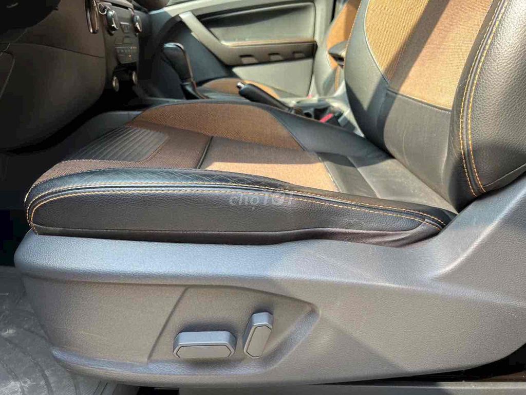 Ford Ranger 2016 Wildtrak 3.2 4x4 AT - 79000 km. Mua bán Ô tô tại Quận Gò Vấp Tp Hồ Chí Minh được đăng bởi DHauto ford hình 7