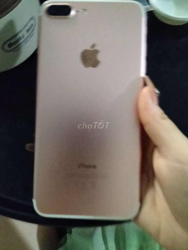 Em muốn bán lại iPhone 7 plus kh dùng ạ. Mua bán Điện thoại tại Huyện Trảng Bom Đồng Nai được đăng bởi Cô Út hình 1