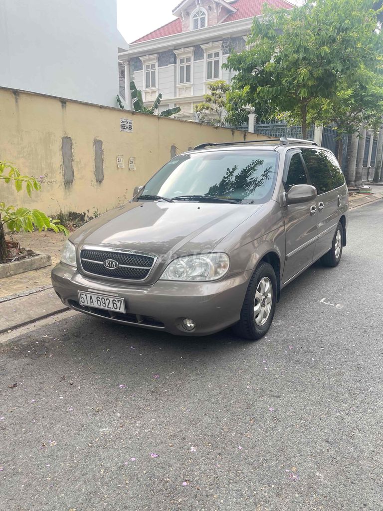 Kia Carnival MT 7 chỗ cửa lùa rộng rãi,chính chủ