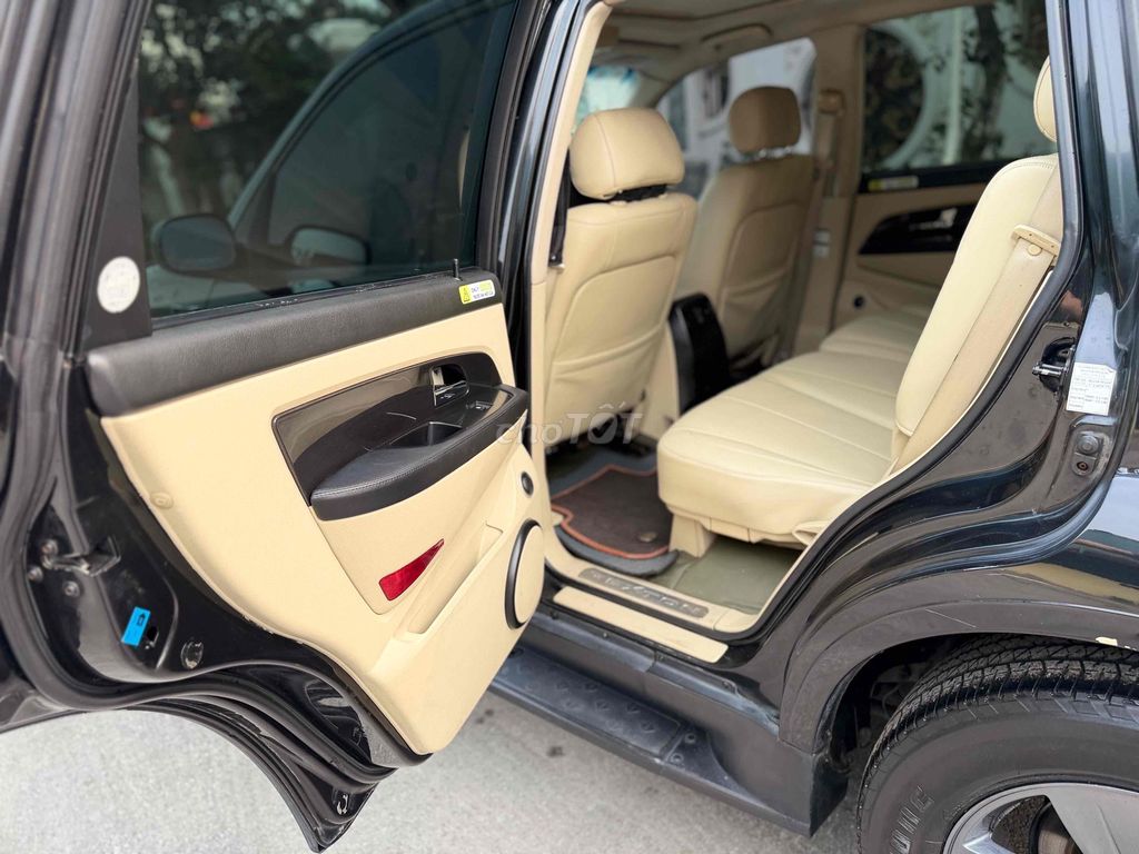 SsangYong Rexton 4x4, дизель, черный, 7 мест, автомат