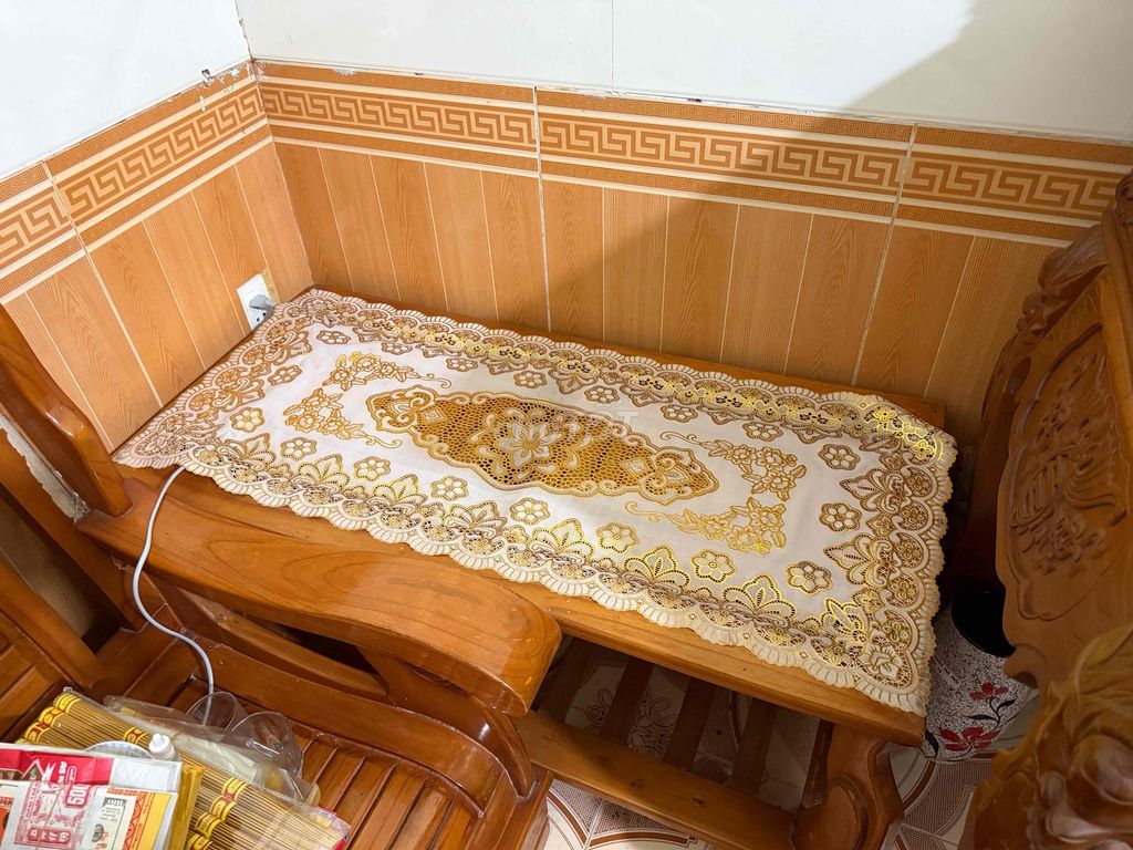 Bộ bàn ghế Gỗ Nâu đã sử dụng. Mua bán Bàn ghế tại Quận Đồ Sơn Hải Phòng được đăng bởi Dương hình 1