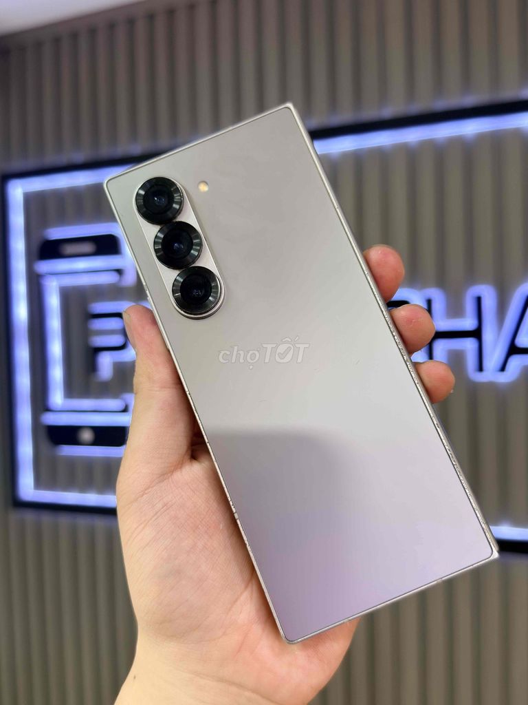 Samsung Galaxy Z Fold 6 256GB Xám Titan. Mua bán Điện thoại tại Quận 3 Tp Hồ Chí Minh được đăng bởi Nguyễn Văn Tài hình 1