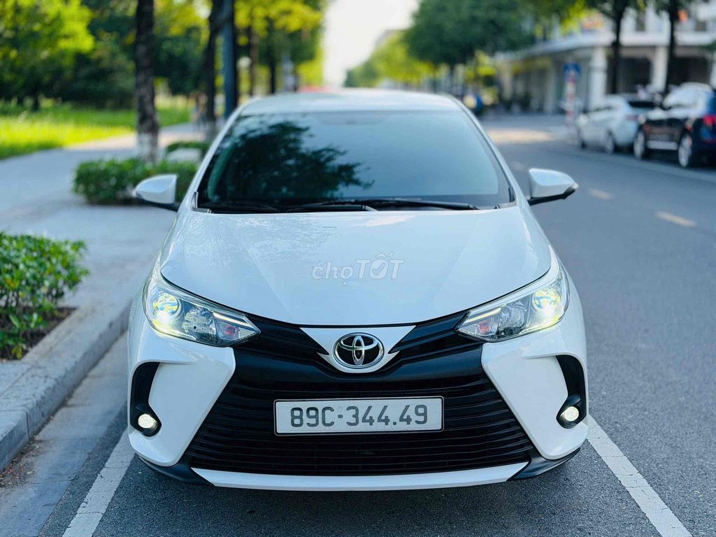 Toyota Vios E CVT 2022 белый 50000 км