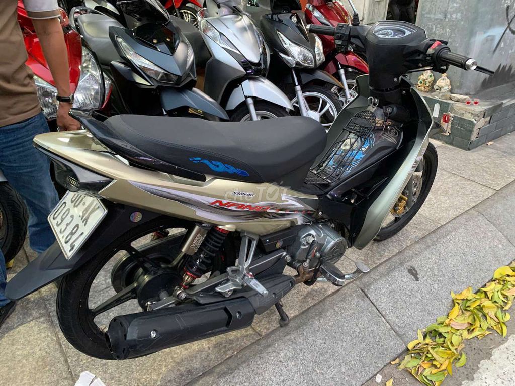 Yamaha Sirius 50cc 2022 черно-золотой 90%