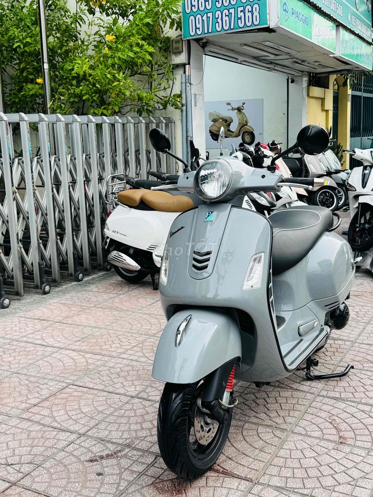 Vespa GTS 300 2019 xám xi măng bs Tphcm chính chủ. Mua bán Xe máy tại Quận Phú Nhuận Tp Hồ Chí Minh được đăng bởi VESPA Piaggio Quốc Vương  hình 1
