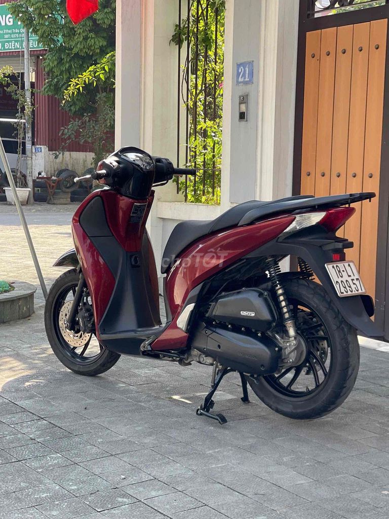 SH 125i Nguyên Bản 2016 Chất _ Bảo Hành 2 Năm✅✅✅✅. Mua bán Xe máy tại Huyện Gia Lâm Hà Nội được đăng bởi Xe Máy Phúc Hưng hình 4