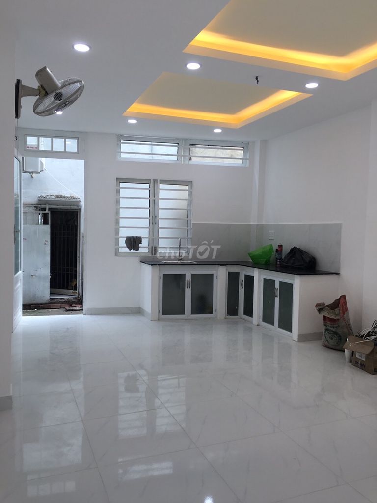 CHÍNH CHỦ CHO THUÊ NGUYÊN CĂN 2MĂT HXH, 3PN 120M2 - QUANG TRUNG,GÒ VẤP