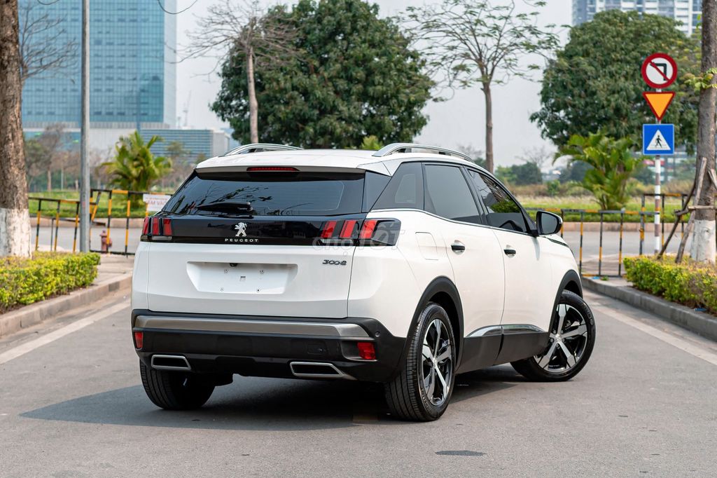 Peugeot 3008 Sản xuất: 2018. Mua bán Ô tô tại Quận Cầu Giấy Hà Nội được đăng bởi Quân Q Auto hình 3