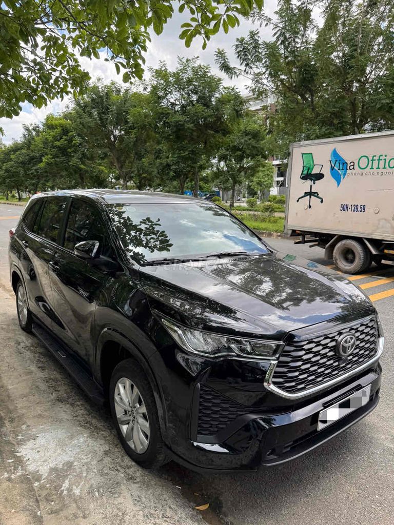 Toyota Innova Cross 2.0 2025 - 5000km xe siêu lươt. Mua bán Ô tô tại Quận Tân Phú Tp Hồ Chí Minh được đăng bởi TRƯƠNG THANH TUYỀN hình 2