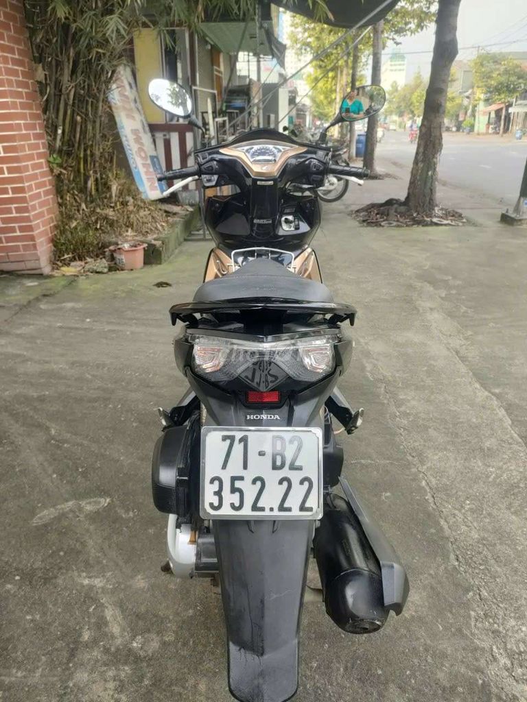 Ab mắt cú xe đẹp biển Bến Tre máy rin êm. Mua bán Xe máy tại Thành phố Dĩ An Bình Dương được đăng bởi Cửa hàng xe máy Anh Khoa  hình 7