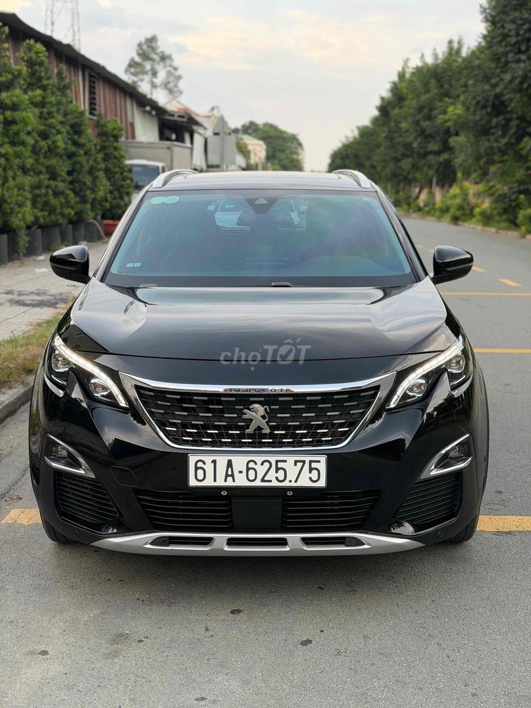 Peugeot 5008 1.6 AL 7 мест Черный 2019 92.000 км