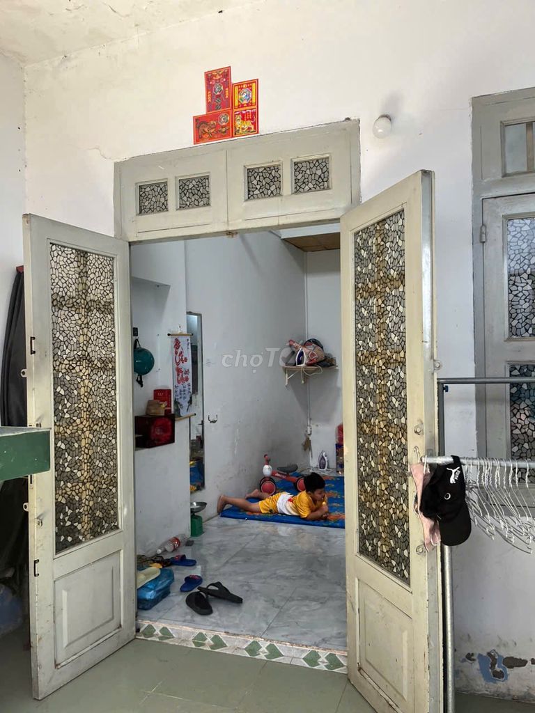 Продается дом в переулке в высокотехнологичной медицинской зоне недалеко от торгового центра Aeon Mall Binh Tan