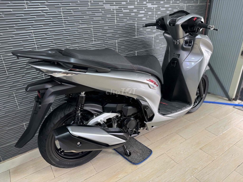 Honda SH350 2022 Bạc Porsche Sporty 15000 km. Mua bán Xe máy tại Quận Bình Thạnh Tp Hồ Chí Minh được đăng bởi kelwin hình 2