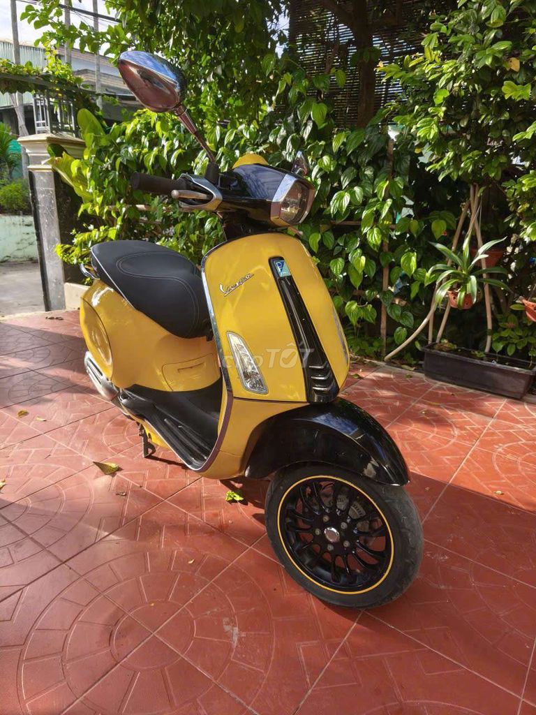 Vespa sprint. Mua bán Xe máy tại Thị xã Điện Bàn Quảng Nam được đăng bởi Vũ hình 3