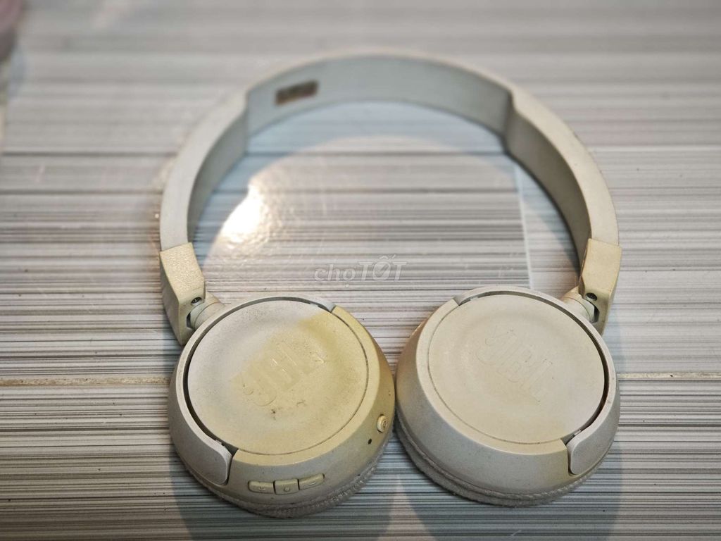 Tai Bluetooth JBL T450BT trùm nghe tạp Pin hơn 10H. Mua bán Tivi, Âm thanh tại Quận 6 Tp Hồ Chí Minh được đăng bởi Quốc Huy hình 1
