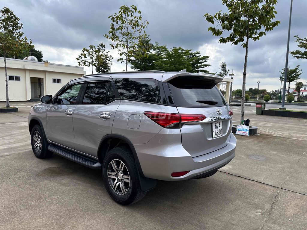Fortuner xăng nhập khẩu Indo 1chủ bảo dưỡng Toyota. Mua bán Ô tô tại Huyện Hóc Môn Tp Hồ Chí Minh được đăng bởi Hiền Nguyễn hình 15