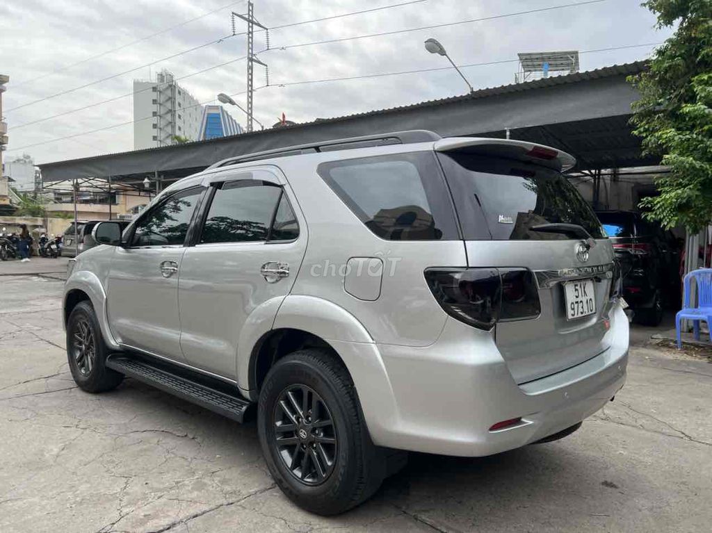 Toyota Fortuner 2015 2.7V 4x2 - 75000 km