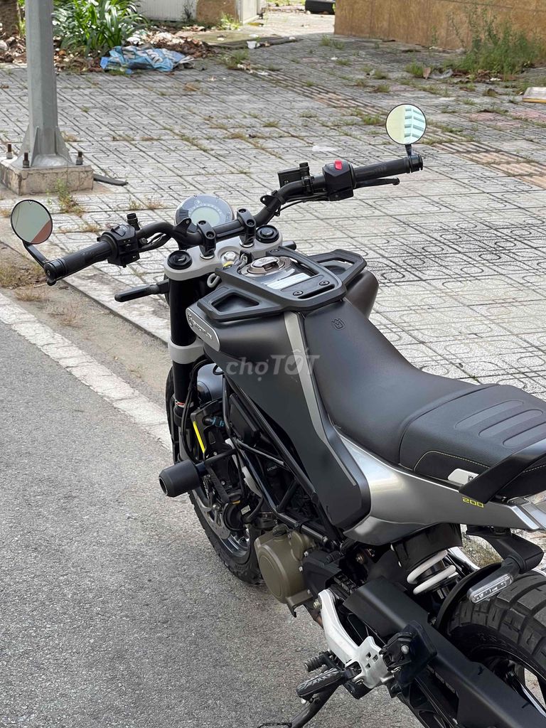 HUSQVARNA - Svartpilen 200 - Đời 2023 siêu lướt🫨. Mua bán Xe máy tại Thành phố Thủ Đức Tp Hồ Chí Minh được đăng bởi iMotorbike Tiến Lộc hình 10