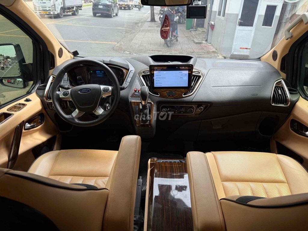 Tourneo Limousine Gói Độ Cao Cấp Xe Tại Hãng Ford. Mua bán Ô tô tại Quận Tân Bình Tp Hồ Chí Minh được đăng bởi FORD PHỔ QUANG XE CŨ hình 9