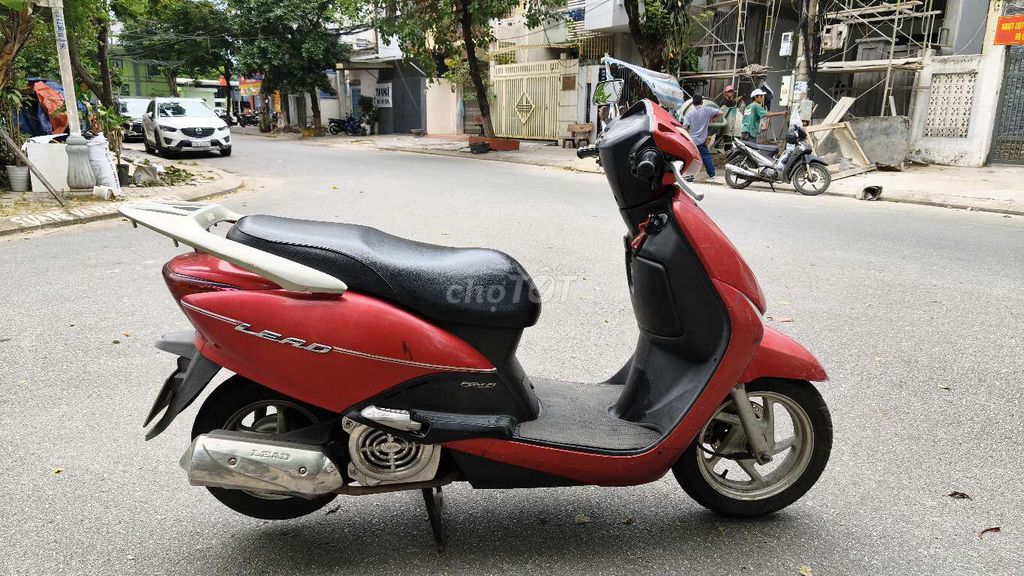 Honda Lead FI в отличном состоянии, мощная и тихая