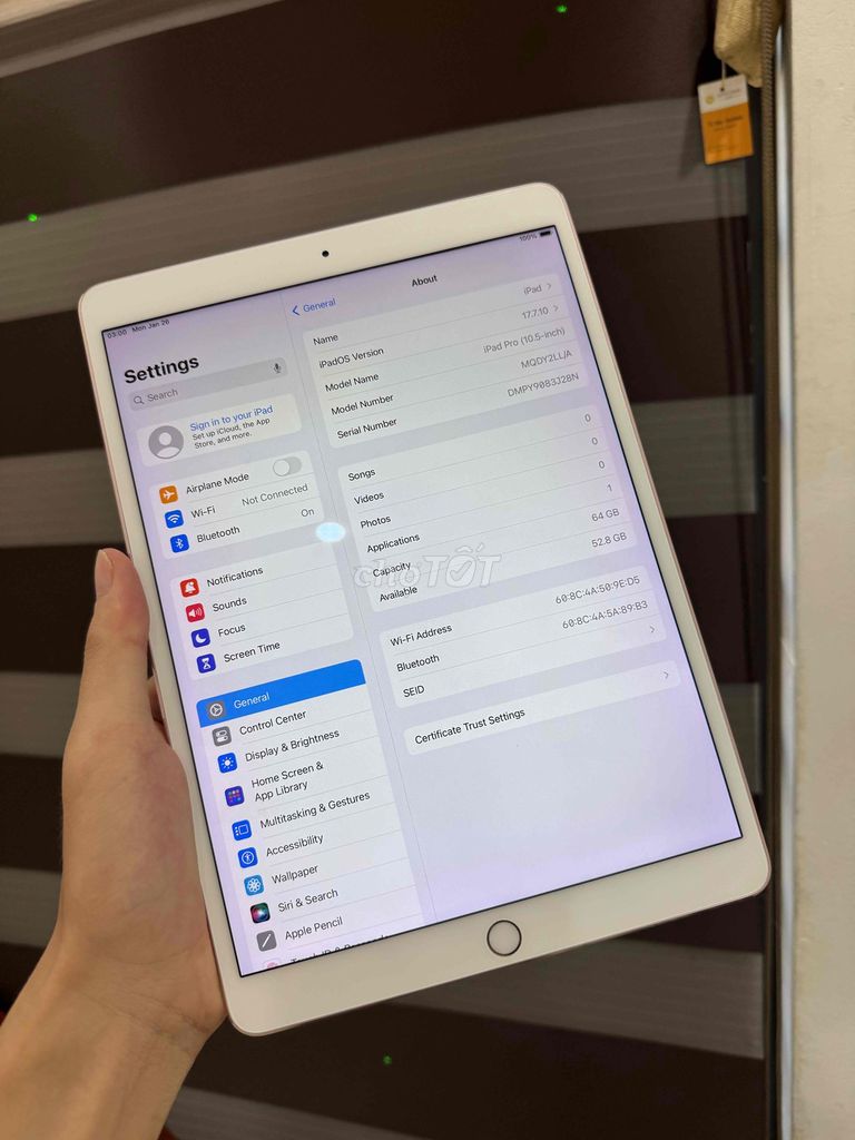 Apple iPad Pro 10.5-inch 64GB. Mua bán Máy tính bảng tại Quận Hoàng Mai Hà Nội được đăng bởi Nguyễn Xuân Mạnh hình 1
