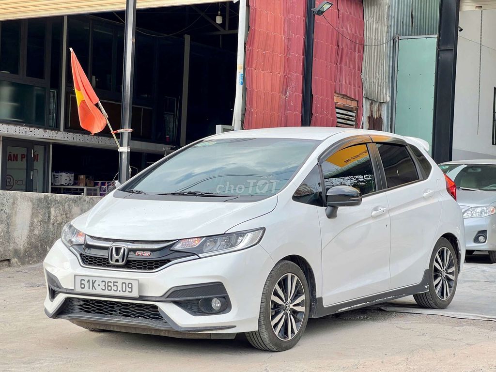 Honda Jazz 2018 RS 38.000 km. Mua bán Ô tô tại Thành phố Thủ Dầu Một Bình Dương được đăng bởi Quốc việt  hình 3