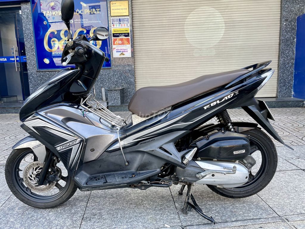 Honda Air Blade 125 Chính Chủ, Máy zin 100%,Xe đẹp