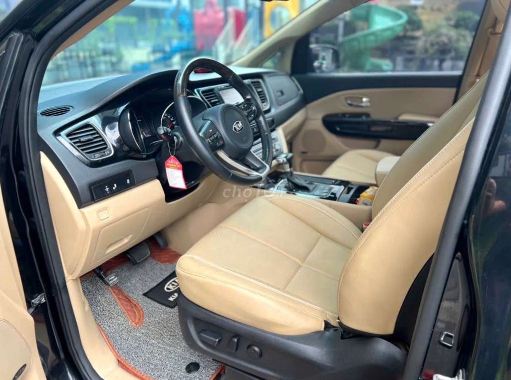 Kia Sedona 2018 GATH chính chủ cavet, xe rất đẹp.. Mua bán Ô tô tại Quận 5 Tp Hồ Chí Minh được đăng bởi Nam Nguyễn hình 4